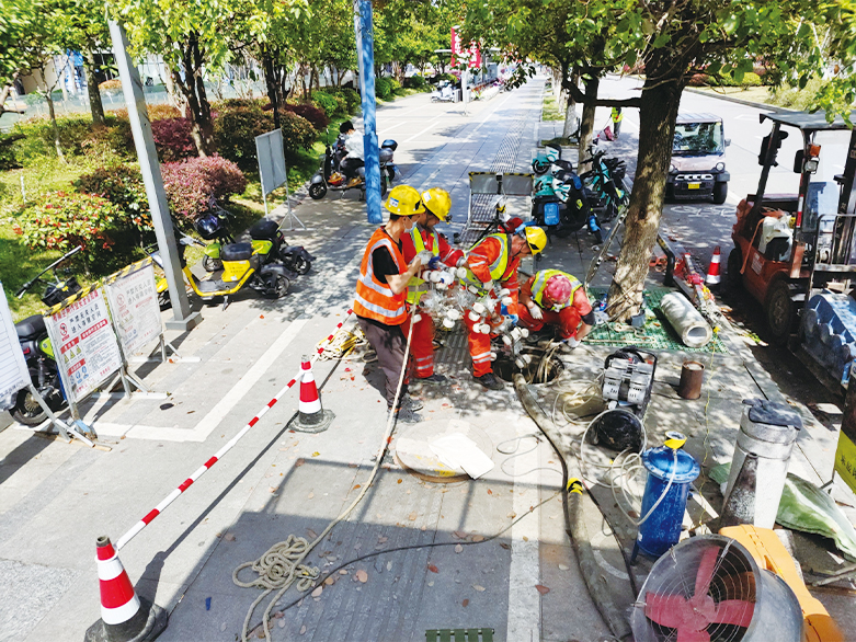  扎赉特UV-CIPP紫外光固化修复